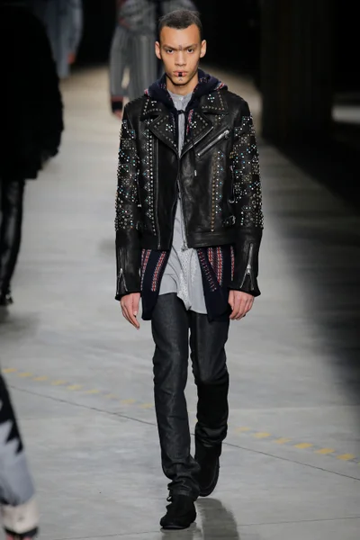 Look 22